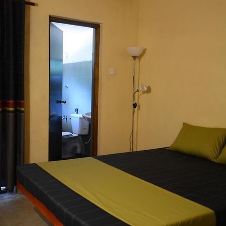 Jungle Beach Hostel Unawatuna Room photo